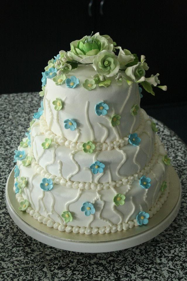 sis 3 tier wedding cake ni