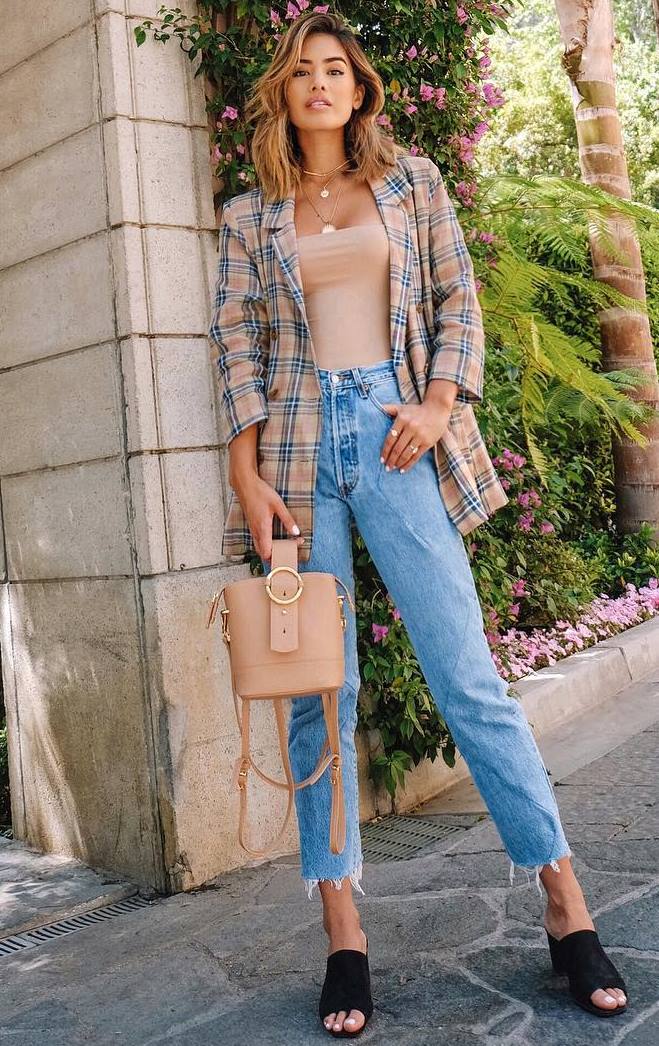 cute fall outfit / black slides + beige bag + jeans + plaid blazer + top