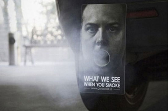 Quảng cáo chống xả khói ở ống xe ôtô