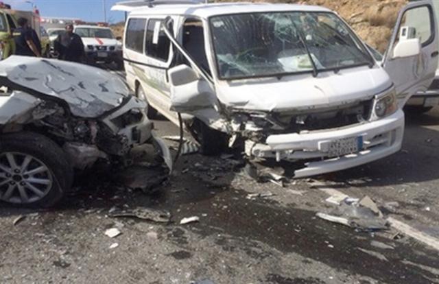 إصابة 6 أشخاص إثر حادث تصادم سيارة ملاكي بـ ميكروباص في الفيوم
