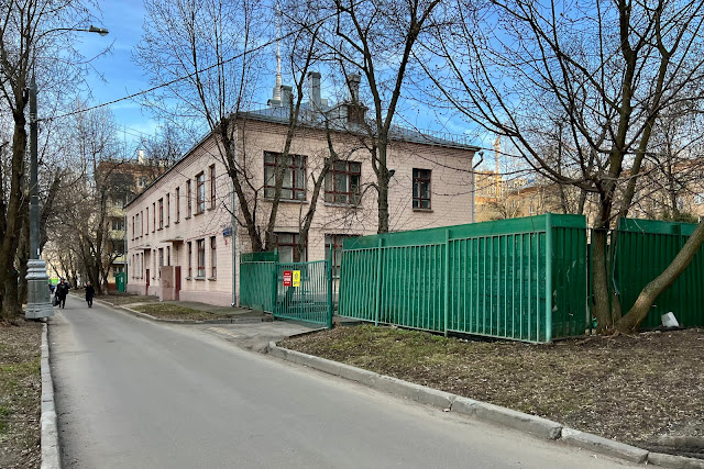 улица Академика Королёва, дворы, детский сад (школа № 1494)