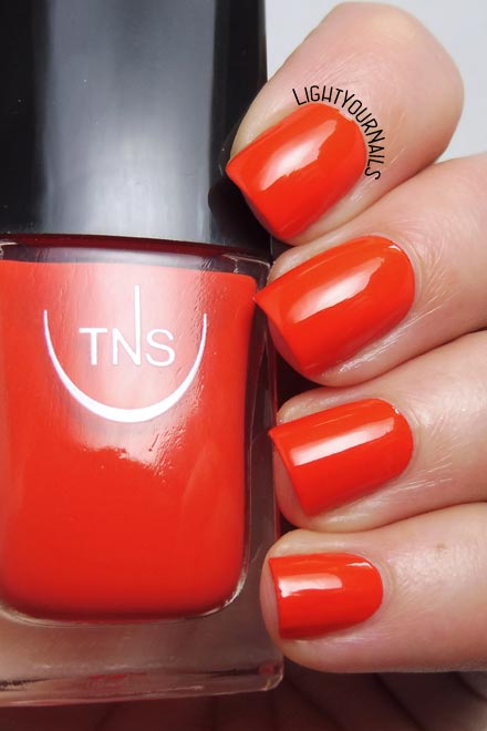 Smalto arancione TNS Cosmetics Firenze 545 Stella Marina Lungomare orange nail polish #TNSCosmetics #lightyournails #unghie #nails