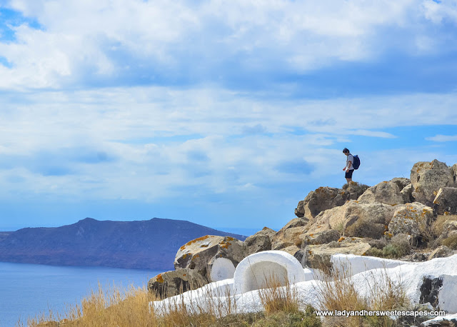 scenic hiking trail in Santorini