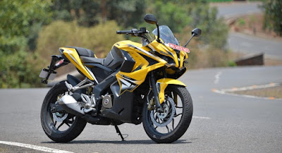 Bajaj Pulsar RS 200 sport bike