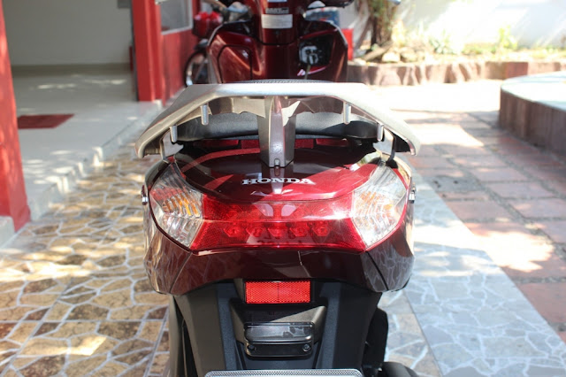 Sơn xe Honda Lead 2013 màu đỏ zin bóng bẩy