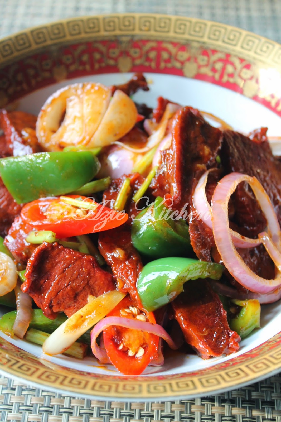 Daging Masak Merah Ala Thai Yang Sedap - Azie Kitchen