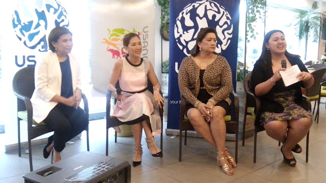 During the Question and Answer portion, L-R: Top Earning Distributors Mara Pasco (Emerald Director) and Josephine "Pin" dela Fuente (9-Star Diamond Director and XTRM 1-11 co-founder); Aurora Claudia "Duday" Gaston (Vice President, USANA  Philippines and Indonesia, armed with over 30 years of Direct Selling experience); and Gen Blasurca (Pharmacist, UHS Essentials Health Philippines).