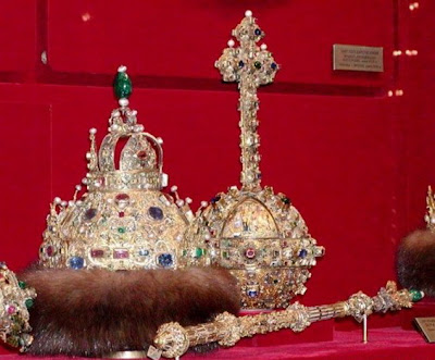 Pictures of Royal Crowns and tiaras