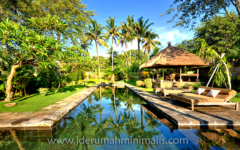  RUMAH  MINIMALIS DENGAN  KOLAM  RENANG  RUMAH  MINIMALIS MODERN 