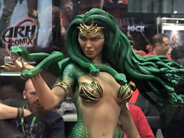 NYCC 2015 ARH