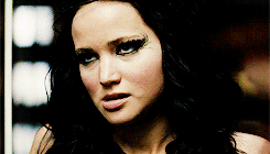 5 momentos agresivos/sarcásticos de Katniss Everdeen en las películas de Los Juegos del Hambre ...