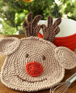 http://www.yarnspirations.com/pattern/crochet/reindeer-dishcloth