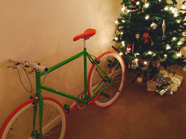 #sendUsYourBike |  Saul Goodsir's green-white-orange fixie!