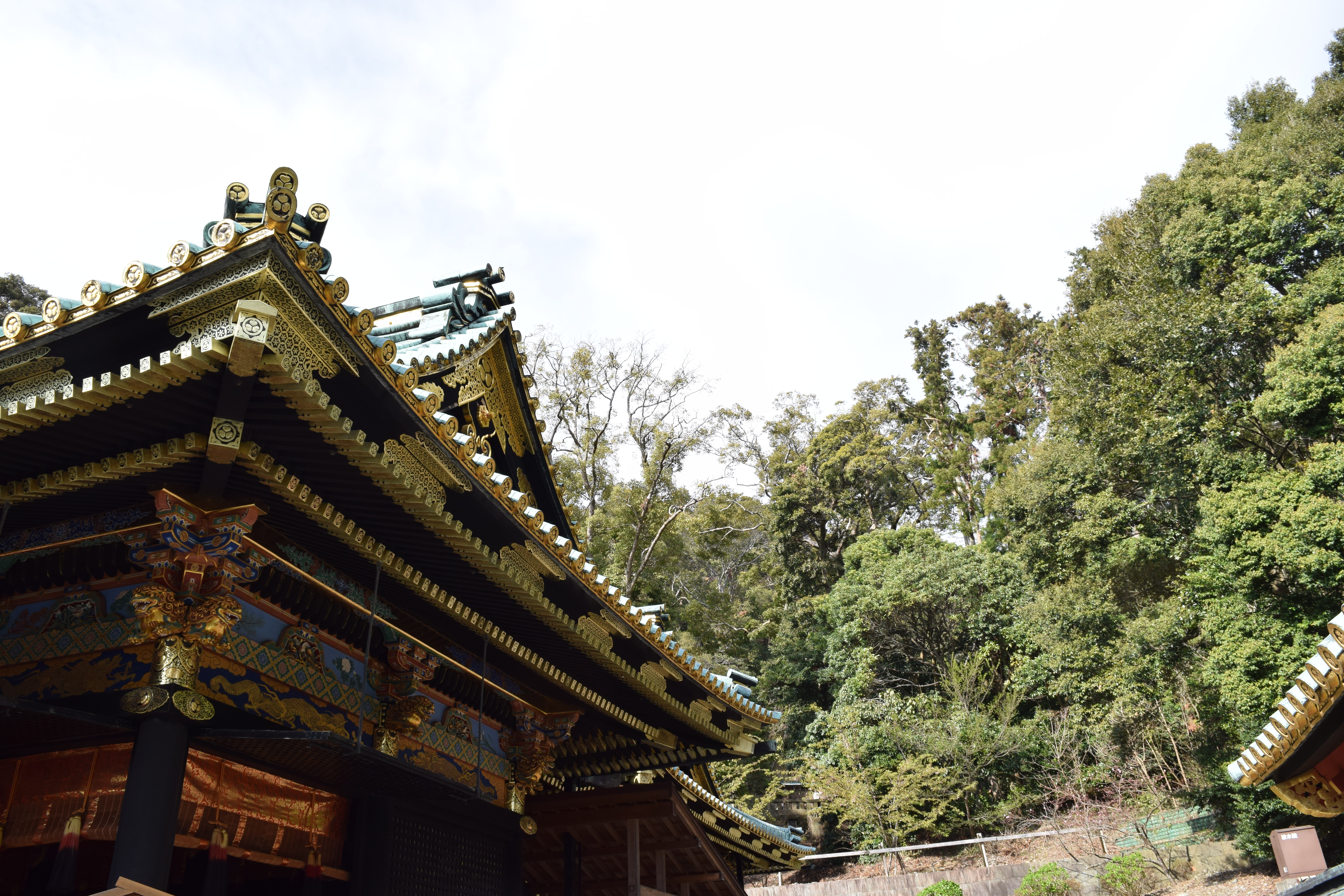 Lavish gold detailing on the roof of Kunozan Toshogu, Shizuoka