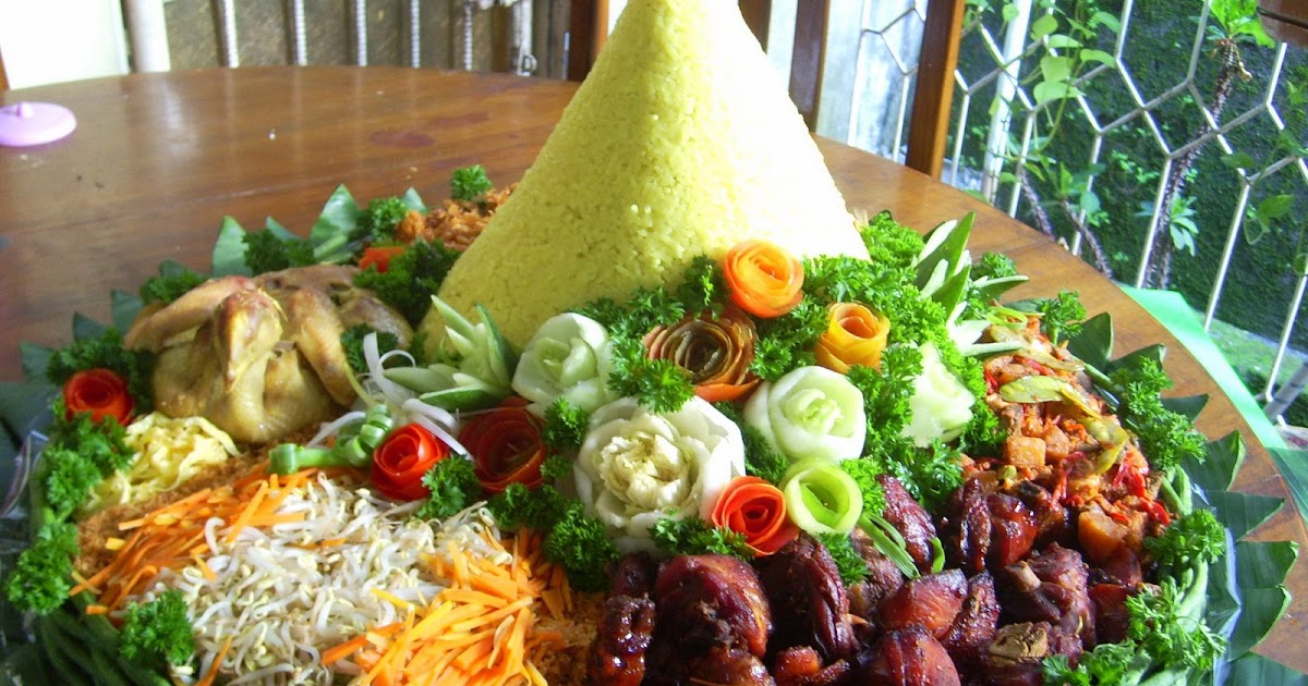 TinuG s Kitchen Stories Tumpeng