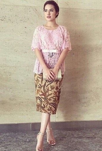 Contoh Kebaya Modern Rok Pendek untuk Remaja Kumpulan 