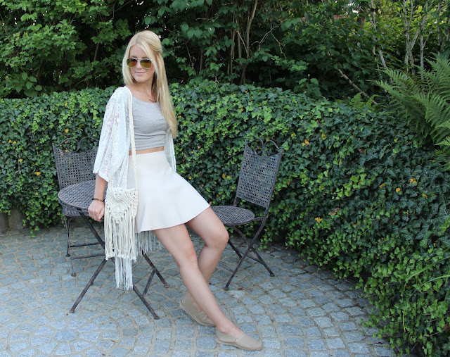 How to style Boho Espadrij TheBlondeLion Outfit Espadrilles Fringes Kimono