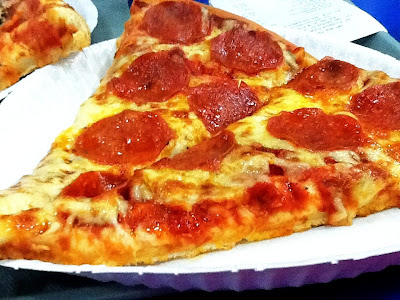 S&r pizza 109585-S r pizza robinsons pala pala