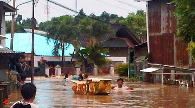 KUMPULAN FOTO BANJIR BANDANG MANADO 2014 Gambar Bencana Alam Banjir
