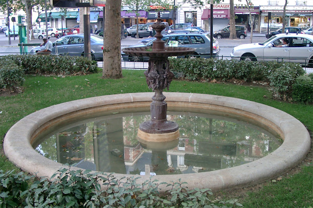 Fontaine de la place Maubert, Place Maubert, Paris