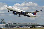 Boeing 767300 ER (Extended Range) of Delta Airlines (delta airlines boeing er )