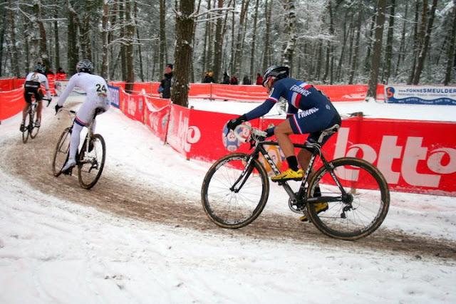 cyclocross dans la neige