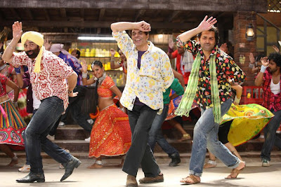 Dharmendra, Sunny Deol, Bobby Deol Dance In Yamla Pagla Deewana Movie