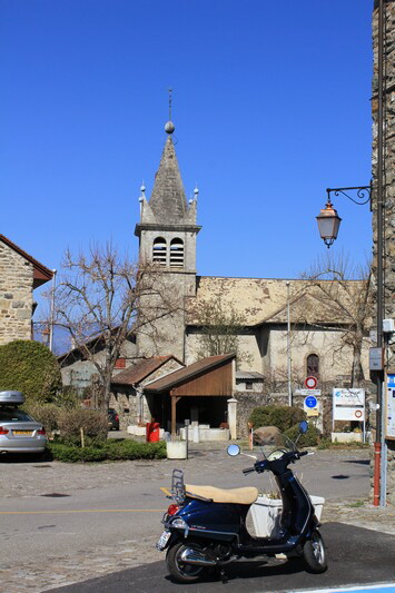 vespa strapazzatela visiting nernier