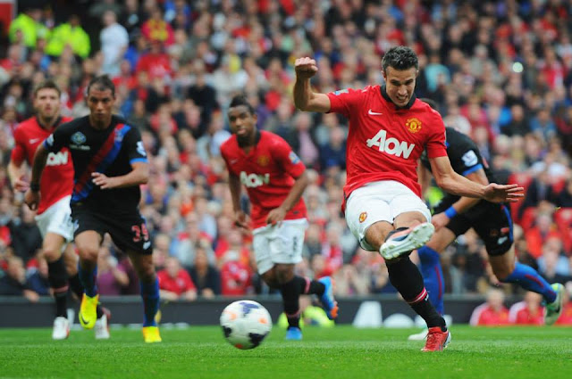 Image Galery, manchester united vs crystal palace, robin van persie, anderson, carrick