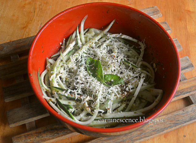 Zucchini, substitute pasta, avoiding carbs