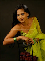 Anushka, shetty, navel, show, in, transparent, saree