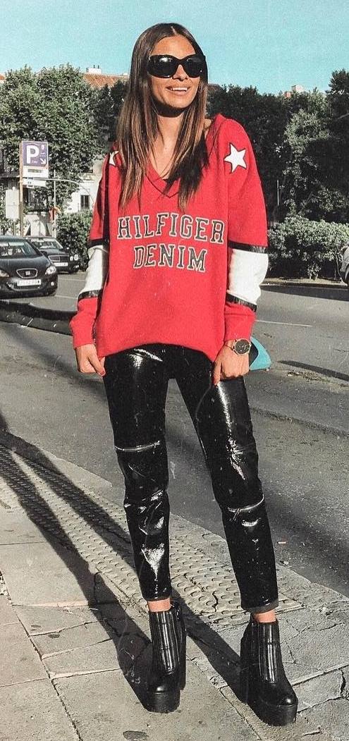 cute outfit: sweatshirt + leather pants + boots