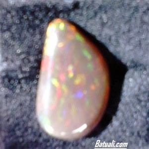 Batu cincin kalimaya black opal Banten