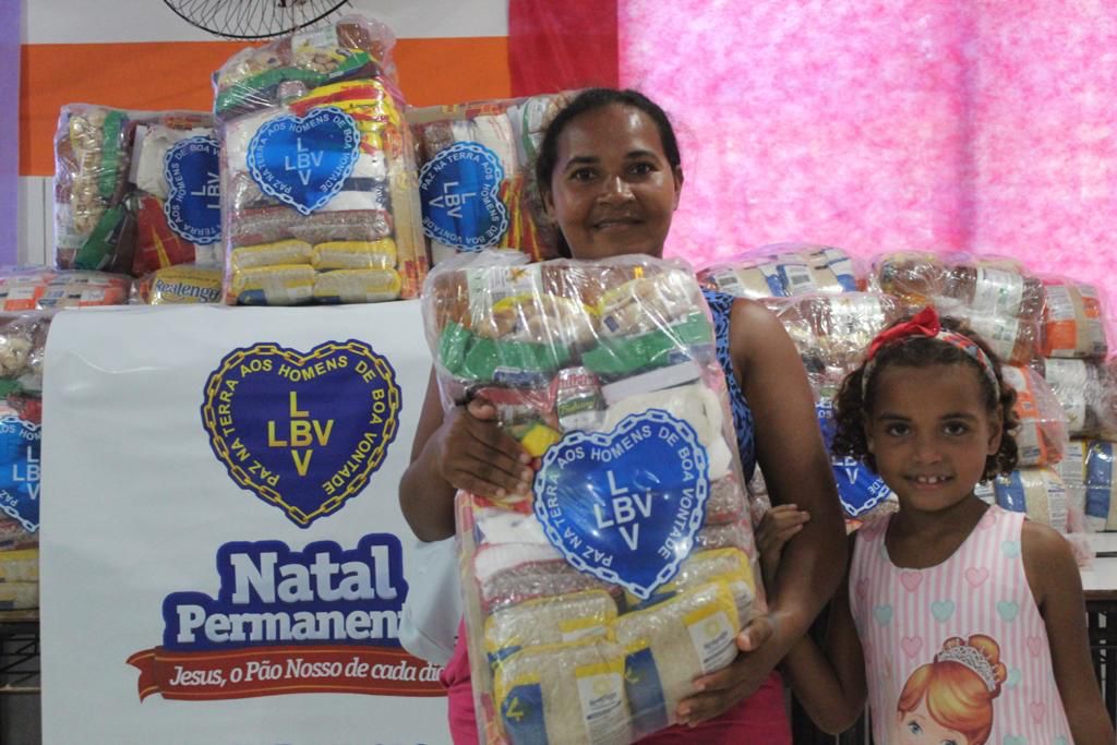 Após recorde, Bispo Bruno Leonardo volta a Salvador para entregar 40  toneladas de alimentos a hospital infantil