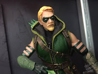 Toy Fair 2017 Mezco One:12 Collective DC Comics Green Arrow