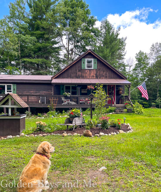 Cabin in the Adirondack Mountains - www.goldenboysandme.com