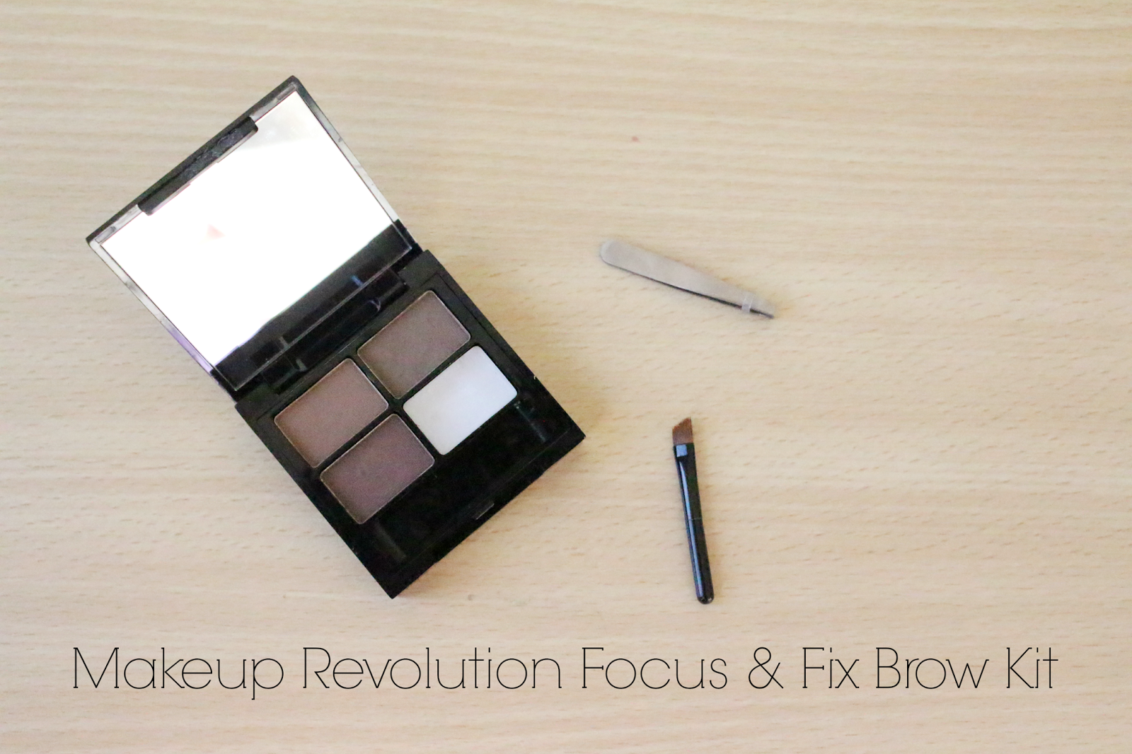  makeup revolution fortune favours the brave eyeshadow palette 