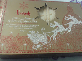 Harrods Mince Pie Review Box