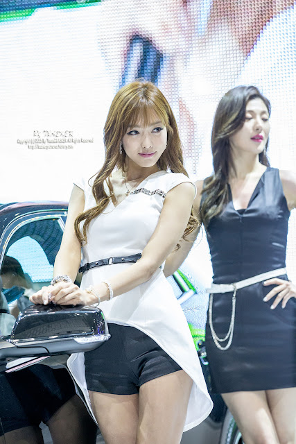 Kang I Na - Girl Model in Seoul Motor Show