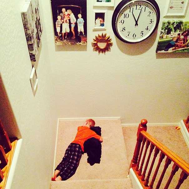 15+ Hilarious Pics That Prove Kids Can Sleep Anywhere - I'm Heading Off To Bed And Find This