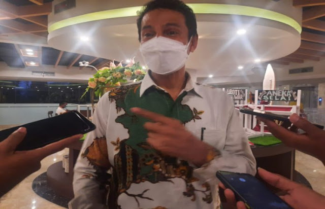 Roy Letrora Sebut Produk Lokal Jadi Pilihan Utama Merchandise PON XX 2021 Papua.lelemuku.com.jpg