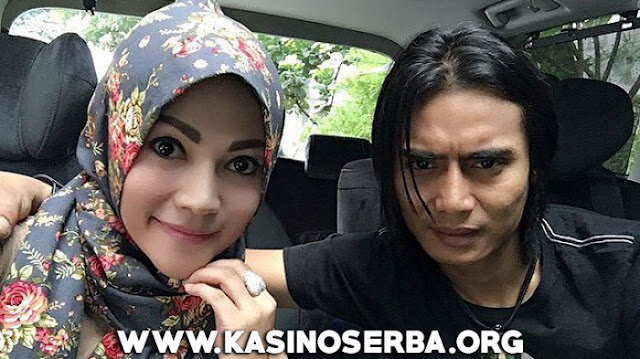 Wow!! Charly Van Houten Kembali Digugat Cerai Sang Istri