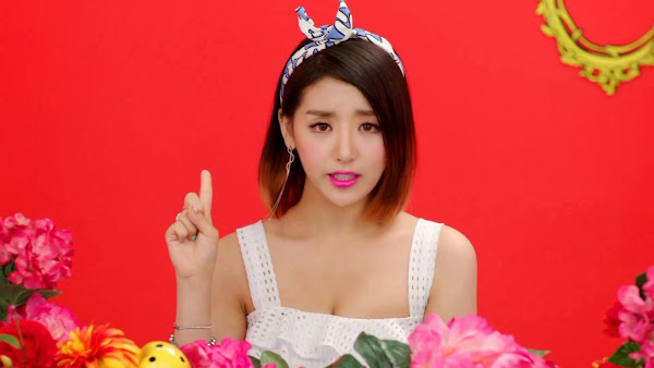 LADIES' CODE EunB KISS KISS