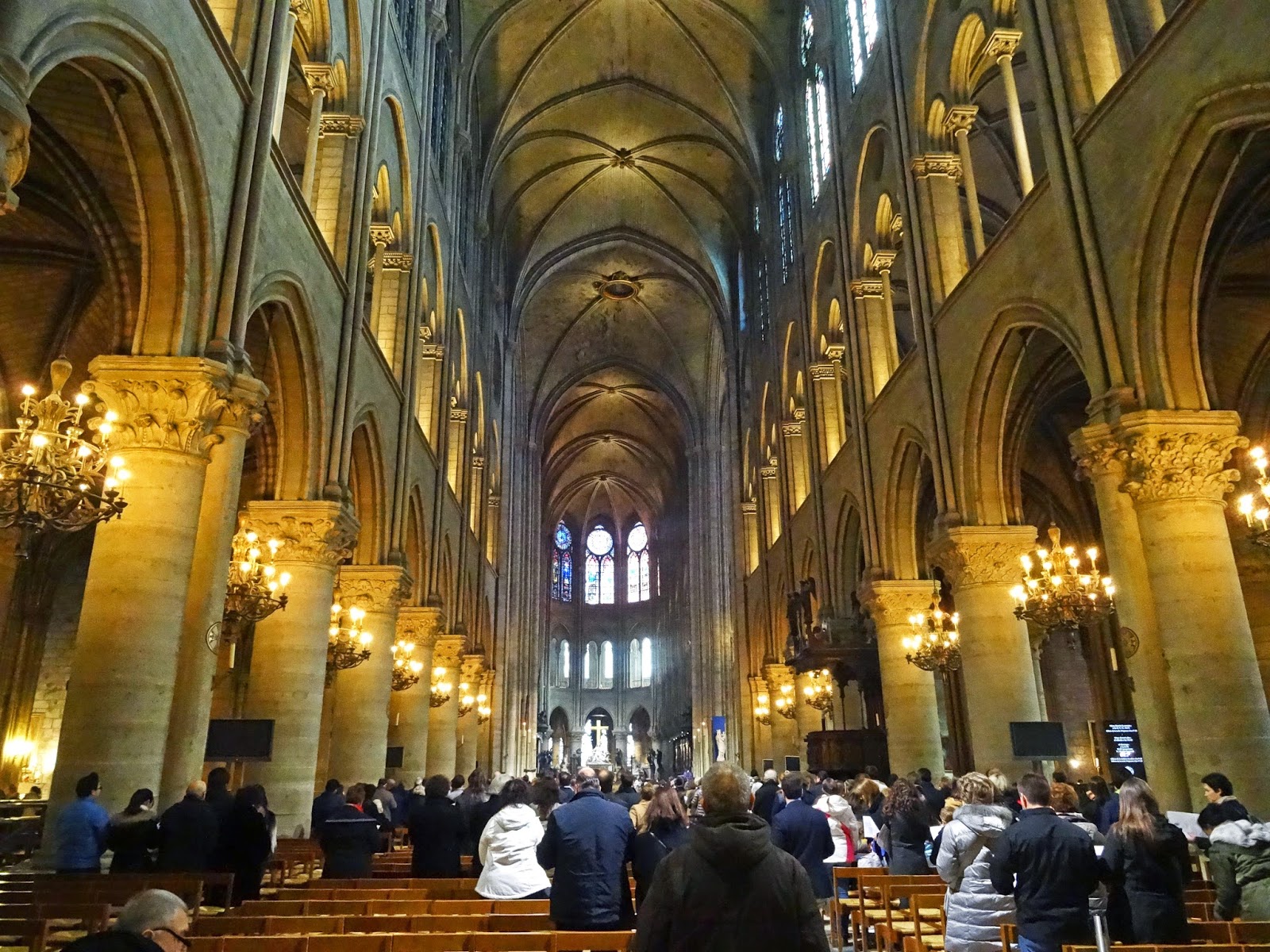 Joe's Retirement Blog: A Look Inside: Notre-Dame de Paris, 4th