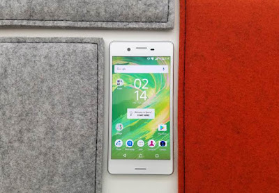   Xperia X Performance full face