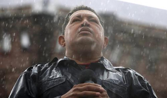 Chávez bajo la lluvia: la imagen más icónica del Comandante