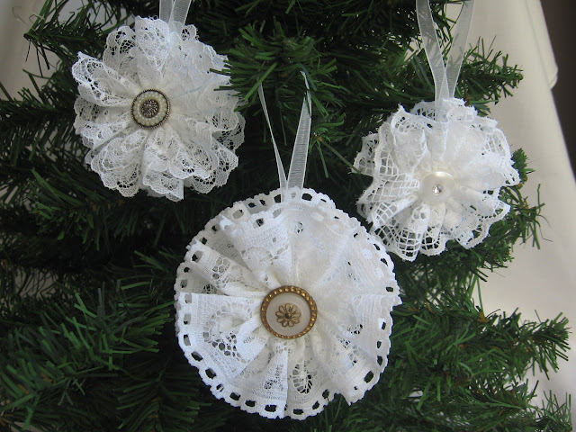 lace christmas decorations