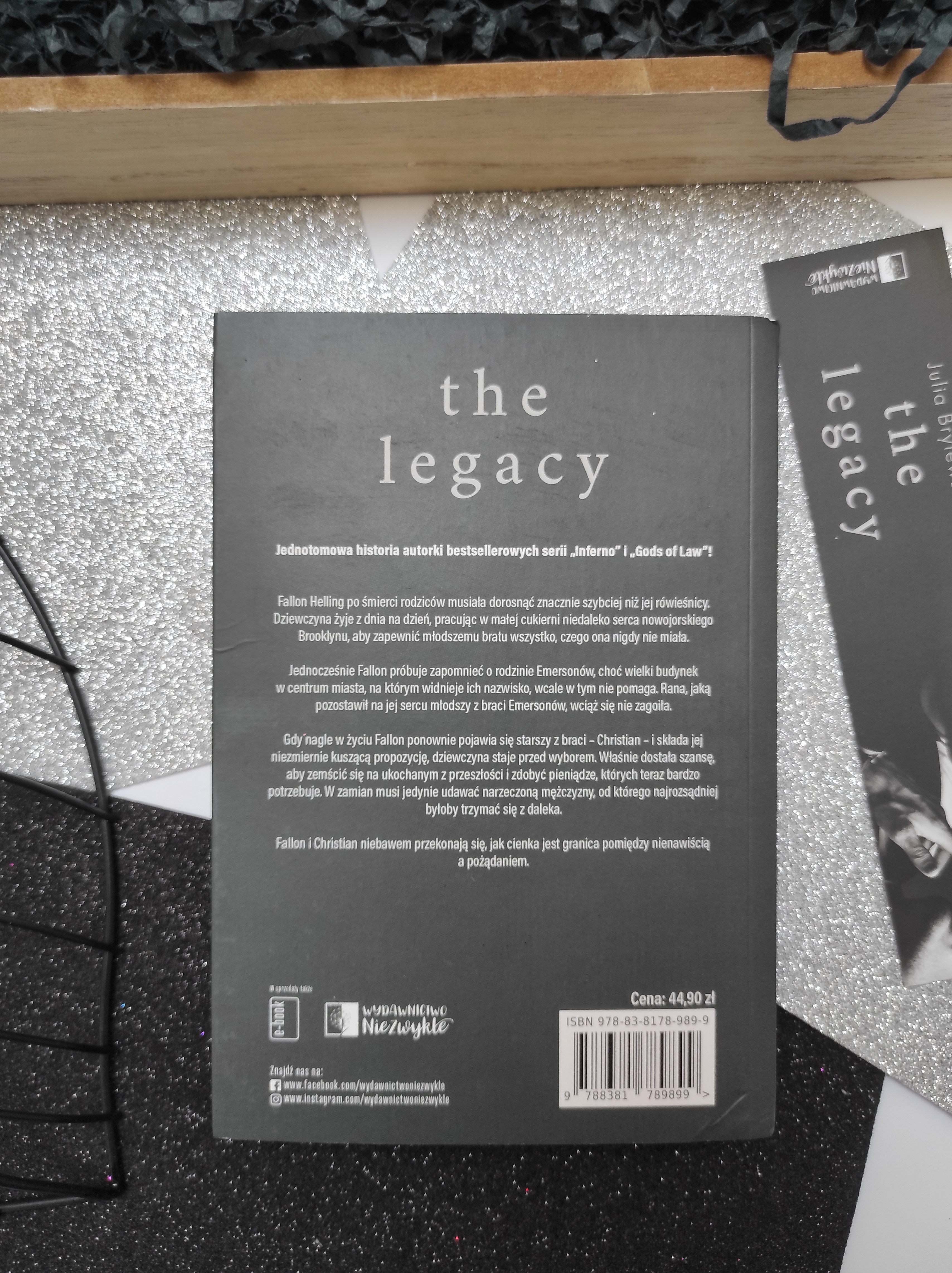 "The Legacy" Julia Brylewska - recenzja