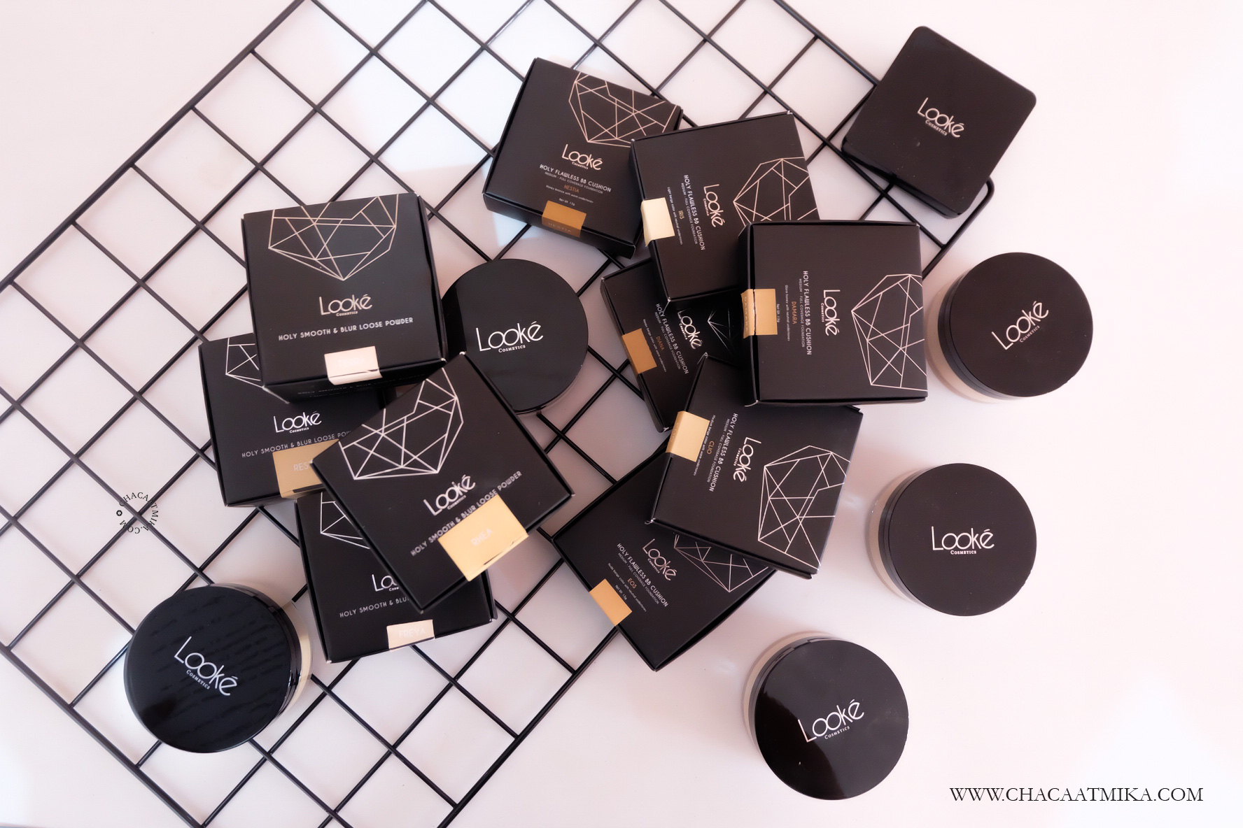 [Review] Looke Holy Flawless BB Cushion dan Looke Holy Smooth & Blur Loose Powder
