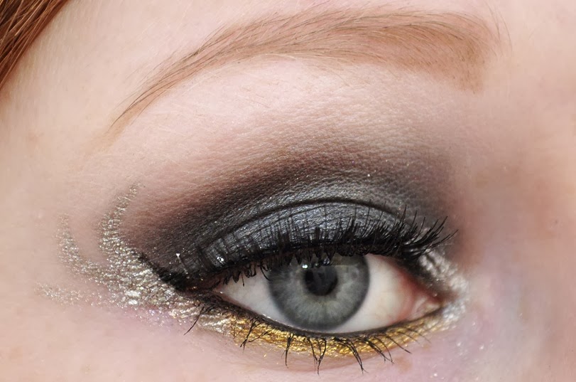 hunger games catching fire makeup girl on fire katniss everdeen eye makeup